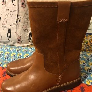 Clarks Glick Elmfield tan suede boots